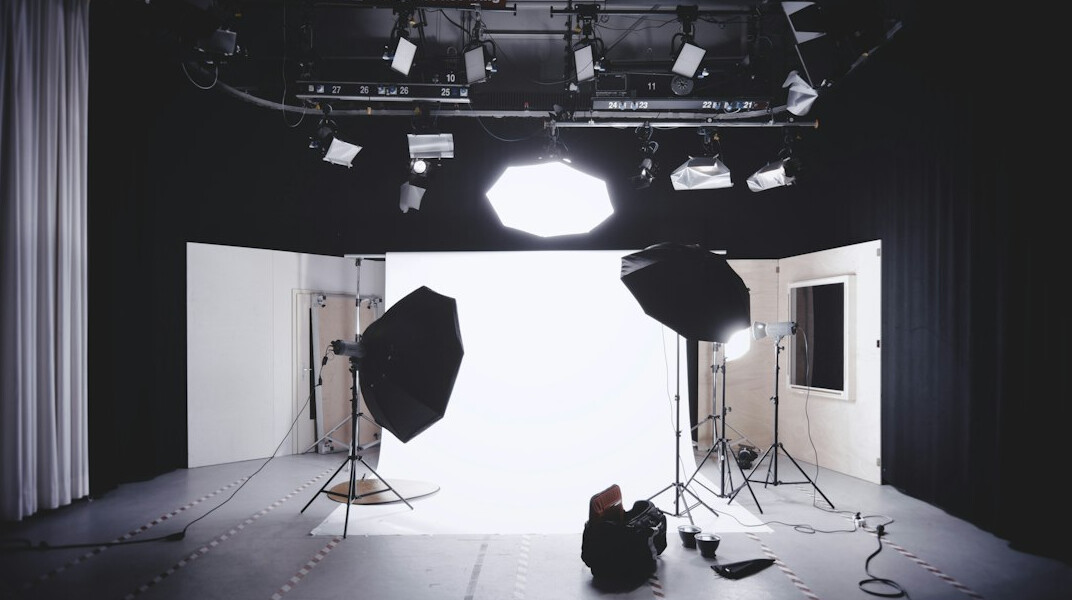 dramatic film lighting